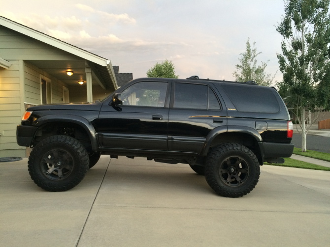 1996 Toyota 4Runner Limited 4wd Toyo Open Country M/T 295/70R17 (832)