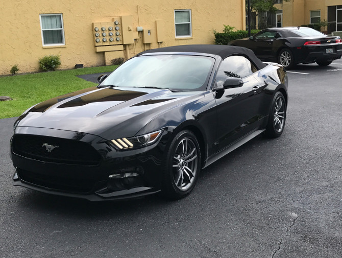 2016 Ford Mustang Convertible EcoBoost I4 Performance Pkg Michelin Pilot HX MXM4 235/50R18 (2635)