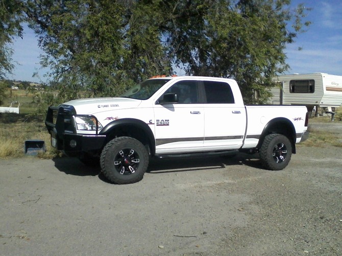 2013 Ram 2500 4wd Crew Cab Toyo Open Country M/T 285/75R17 (518)