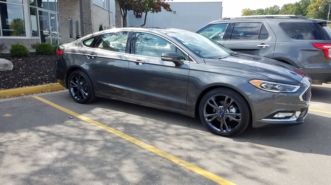 2017 Ford Fusion Platinum Continental ContiProContact 235/40R19 (5323)