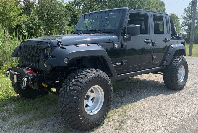 2007 Jeep Wrangler Unlimited X Toyo Open Country M/T 35/13.50R15 (7139)