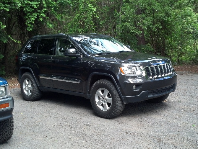 What size tires are on a 2011 jeep grand cherokee #1